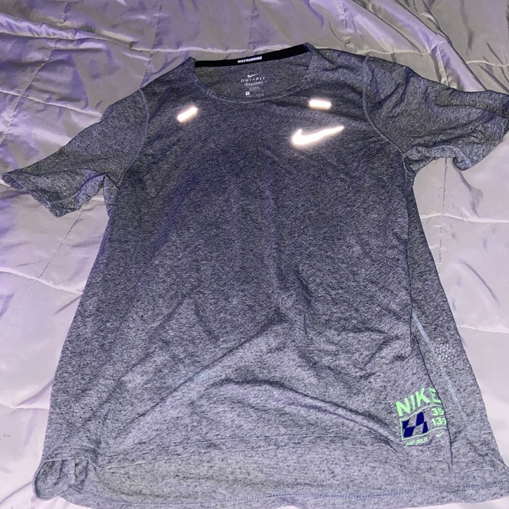 Mens Grey Nike Running Shirt Size- Med Tall